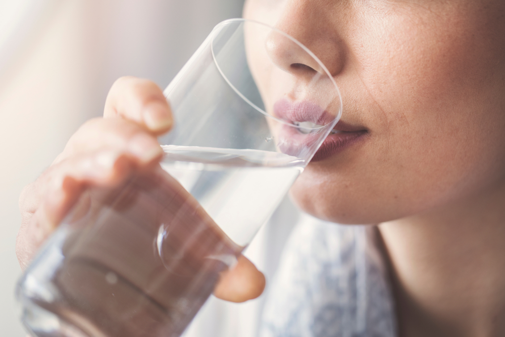 9 Effects of Drinking Too Much Water (Tired muscles, Body
