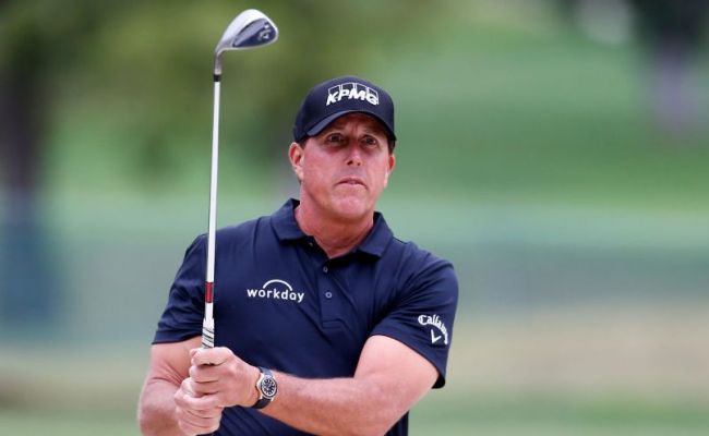 Two Secret Ingredients That Helps Phil Mickelson (Updated on October 2023)