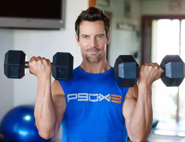 Tony Horton Workout Routine Diet Plan Updated April 2023   Tony Hor 1.webp