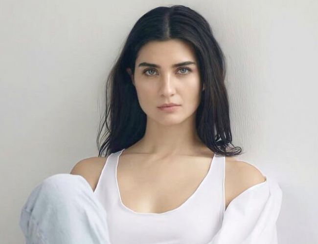 Tuba Buyukustun Workout Routine & Diet Plan (Updated April 2023)